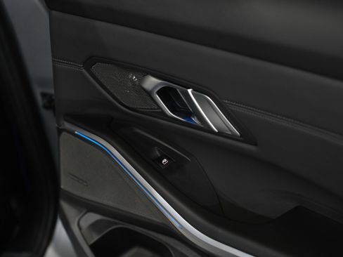 Used 2023 BMW M3 Competition w/ Executive Package image 32