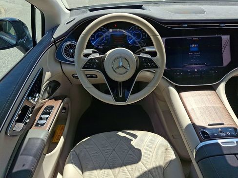 Used 2023 Mercedes-Benz EQS 580 4MATIC Sedan image 11
