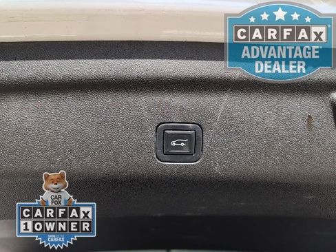 Used 2022 Chevrolet Tahoe Z71 image 13