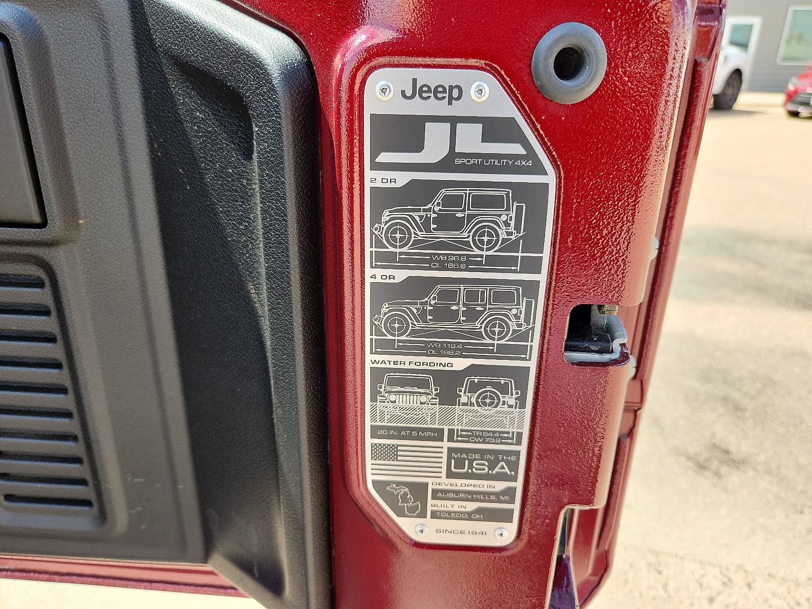 Used 2021 Jeep Wrangler Sport AWD/4WD image 9
