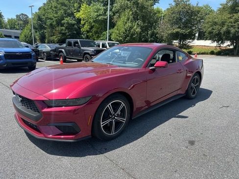 Used 2025 Ford Mustang Coupe RWD image 8