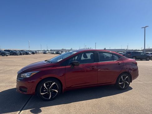 Used 2025 Nissan Versa SR w/ Trunk Package image 11