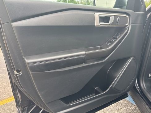 Used 2023 Ford Explorer 4WD image 10