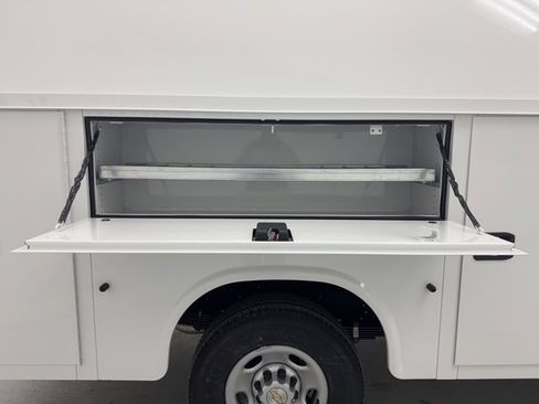 New 2026 Chevrolet Express 3500 w/ Power Convenience Package image 30