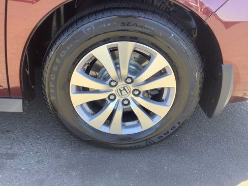 Used 2017 Honda Odyssey SE image 8