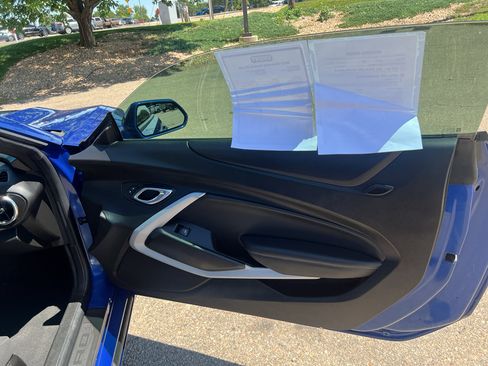 Used 2019 Chevrolet Camaro SS RWD image 14