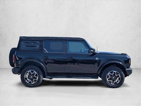 Used 2023 Ford Bronco Outer Banks AWD/4WD image 4