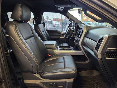 Used 2022 Ford F250 Lariat w/ Lariat Value Package image 36