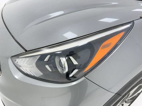 Used 2022 Kia Niro LX FWD image 6