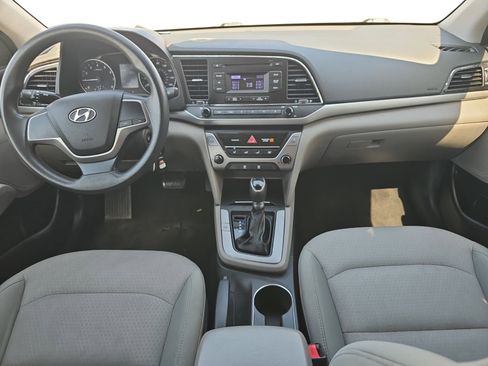 Used 2017 Hyundai Elantra SE FWD image 12