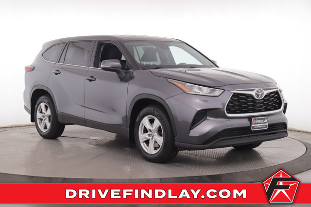 Used 2024 Toyota Highlander LE AWD/4WD image 1