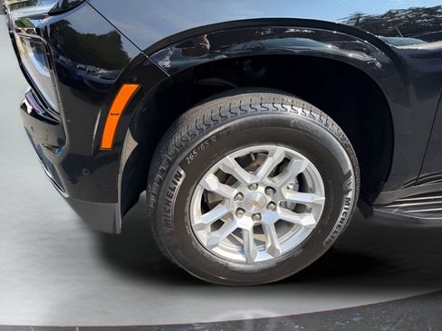 Used 2025 Chevrolet Suburban LS AWD/4WD image 10
