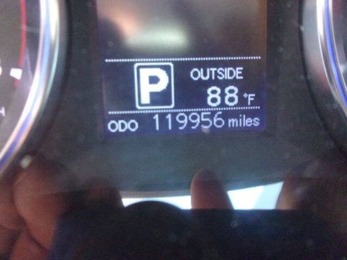 Used 2015 Toyota Highlander LE FWD image 9