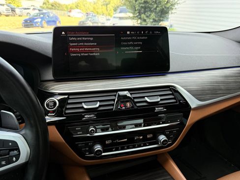 Used 2022 BMW 530i w/ M Sport Package RWD image 50