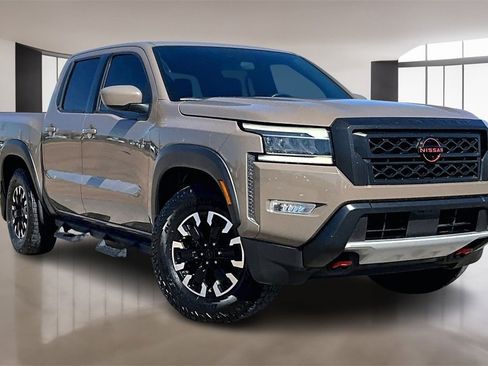 Used 2022 Nissan Frontier Pro-X w/ Technology Package image 11