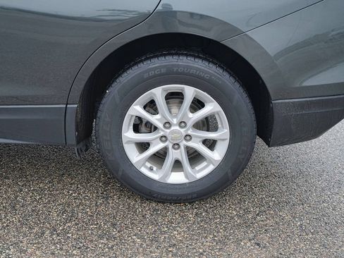 Used 2019 Chevrolet Equinox LS FWD image 9