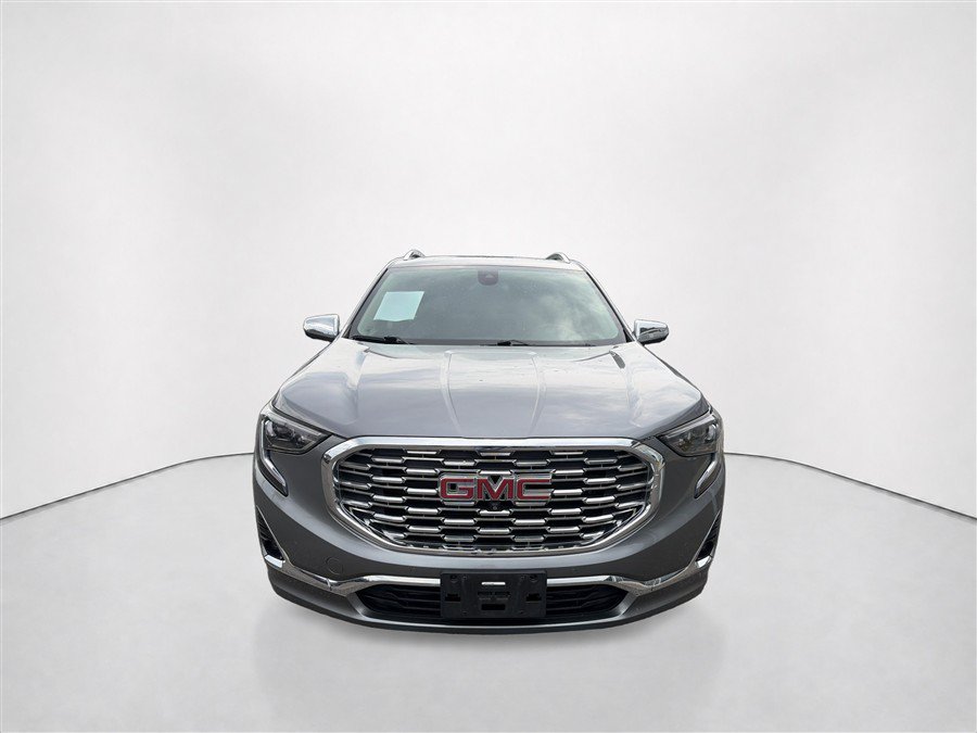 Used 2020 GMC Terrain Denali w/ Denali Premium Package AWD/4WD image 3