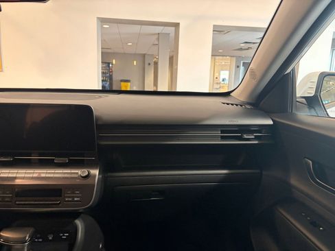 Used 2025 Hyundai Kona SEL image 35