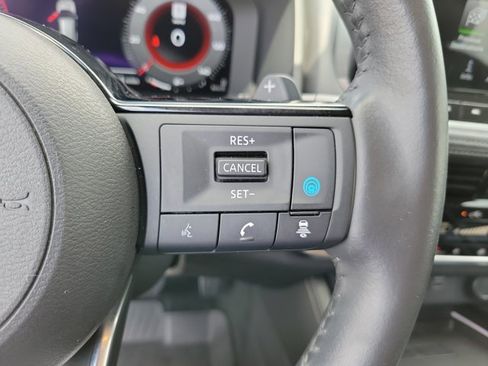 Used 2022 Nissan Rogue Platinum w/ Head-Up Display Package image 24