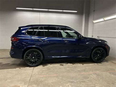 Used 2023 BMW X5 M50i w/ Executive Package image 3