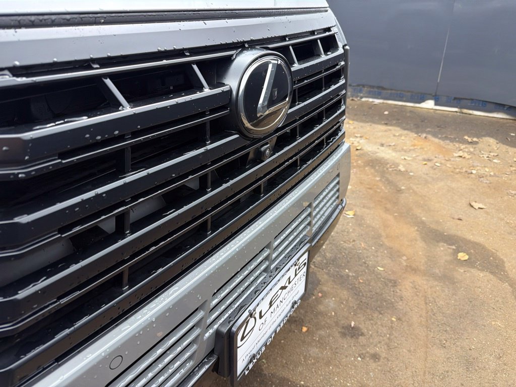 Used 2026 Lexus GX 550 w/ Accessory Package (2T) AWD/4WD image 35