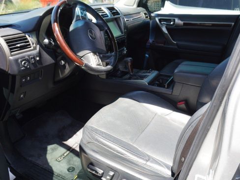 Used 2019 Lexus GX 460 Premium AWD/4WD image 7