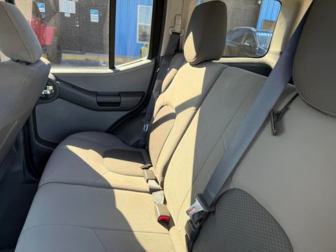 Used 2014 Nissan Xterra X image 25