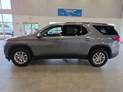 Used 2021 Chevrolet Traverse LT FWD image 13