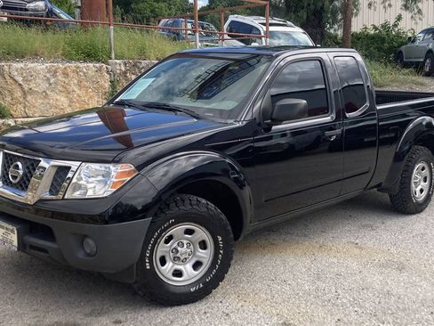 Used 2012 Nissan Frontier S w/ S Preferred Pkg RWD image 1