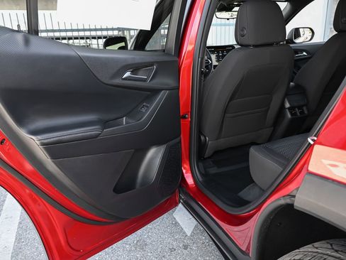 New 2026 Chevrolet Equinox LT w/ Safety and Technology Package FWD image 31