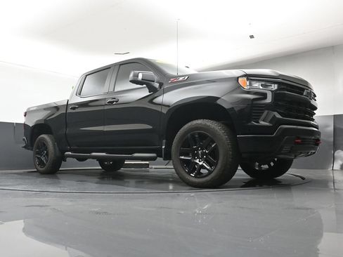Used 2025 Chevrolet Silverado 1500 LT Trail Boss w/ Convenience Package II AWD/4WD image 26