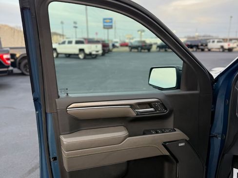 Used 2024 Chevrolet Silverado 1500 ZR2 w/ Technology Package image 59