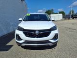 Used 2020 Buick Encore GX Essence image 2