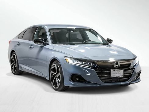 Used 2022 Honda Accord Sport image 7