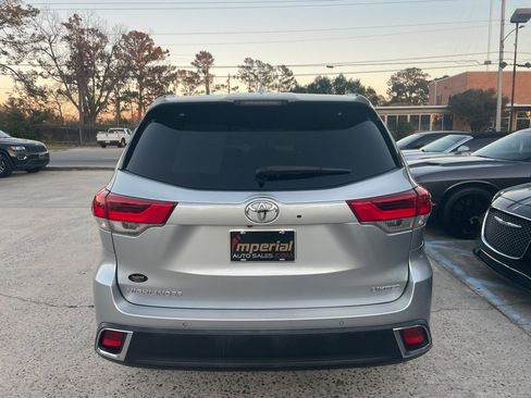 Used 2019 Toyota Highlander Limited image 6