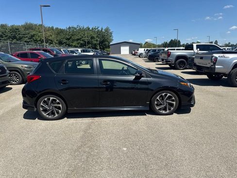 Used 2017 Toyota Corolla iM w/ All-Weather Mat Package FWD image 18