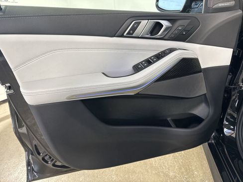 Used 2026 BMW X5 M60i image 20
