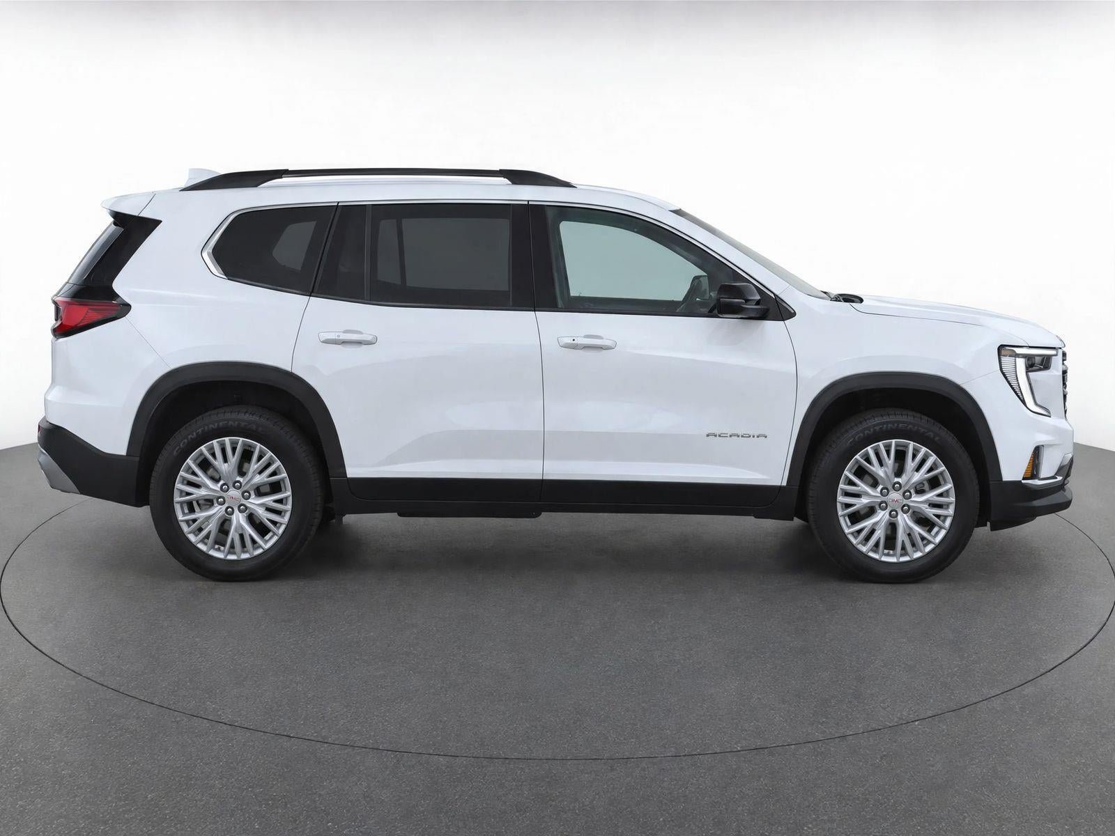 Used 2026 GMC Acadia Elevation w/ Elevation Premium Package FWD image 4