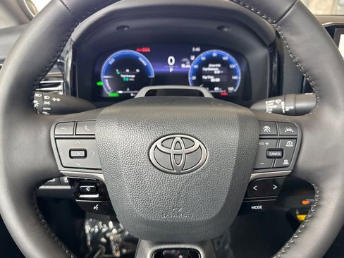 New 2026 Toyota Camry XLE AWD/4WD image 22