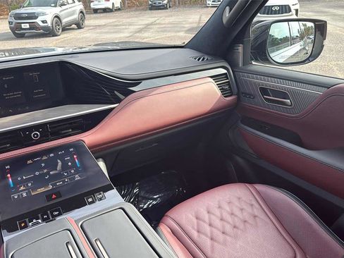 Certified 2025 INFINITI QX80 Autograph image 21