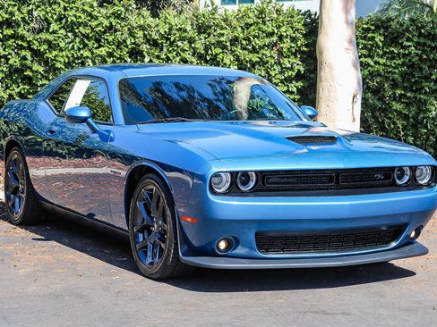 Used 2022 Dodge Challenger R/T w/ Blacktop Package RWD image 3