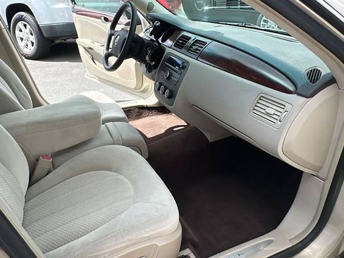 Used 2007 Buick Lucerne CX FWD image 34