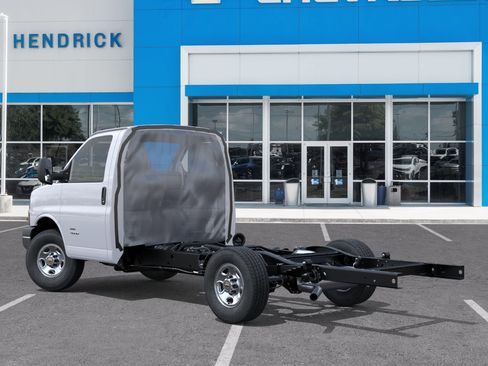 New 2025 Chevrolet Express 3500 w/ Power Convenience Package image 5