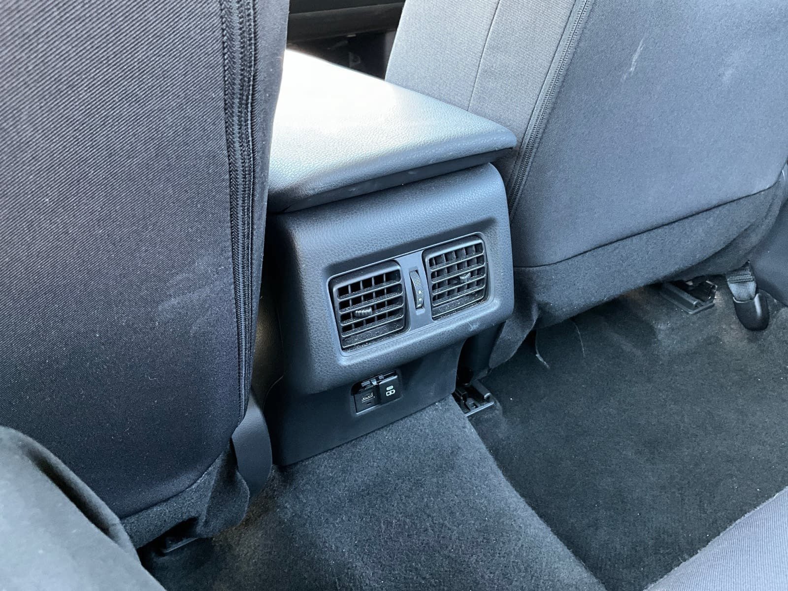 Used 2025 Toyota Camry LE FWD image 9