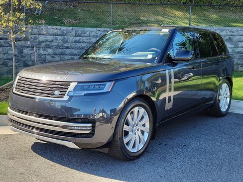 New 2025 Land Rover Range Rover SE image 1