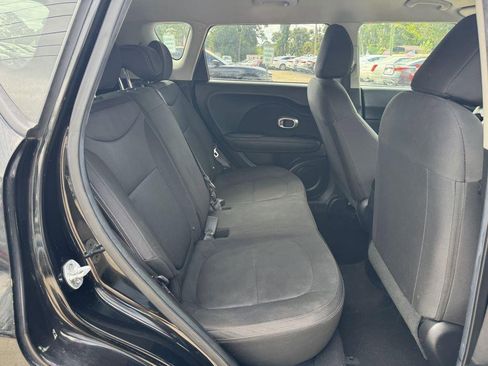 Used 2016 Kia Soul image 11