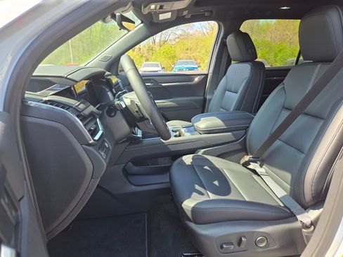 New 2026 GMC Acadia Elevation w/ Elevation Premium Package image 15