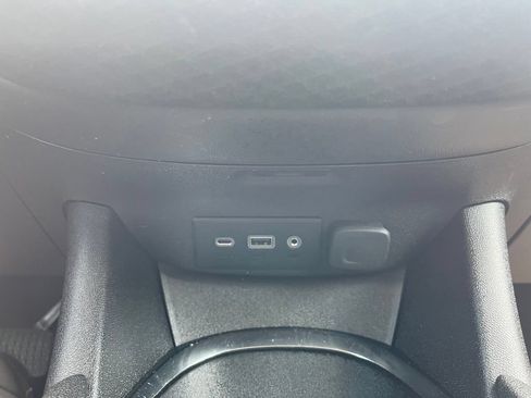Used 2025 Chevrolet Malibu LT FWD image 19