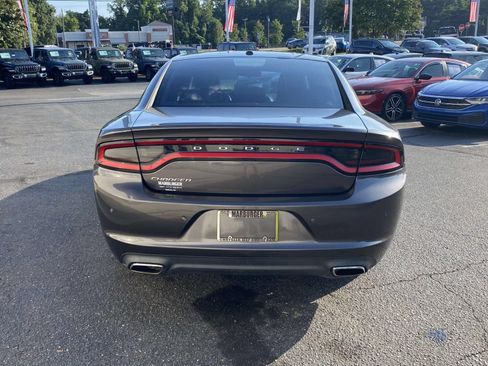 Used 2015 Dodge Charger SE w/ Popular Equipment Group RWD image 6