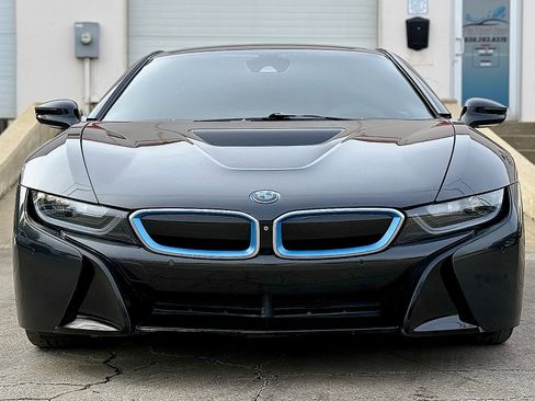 Used 2015 BMW i8 image 2